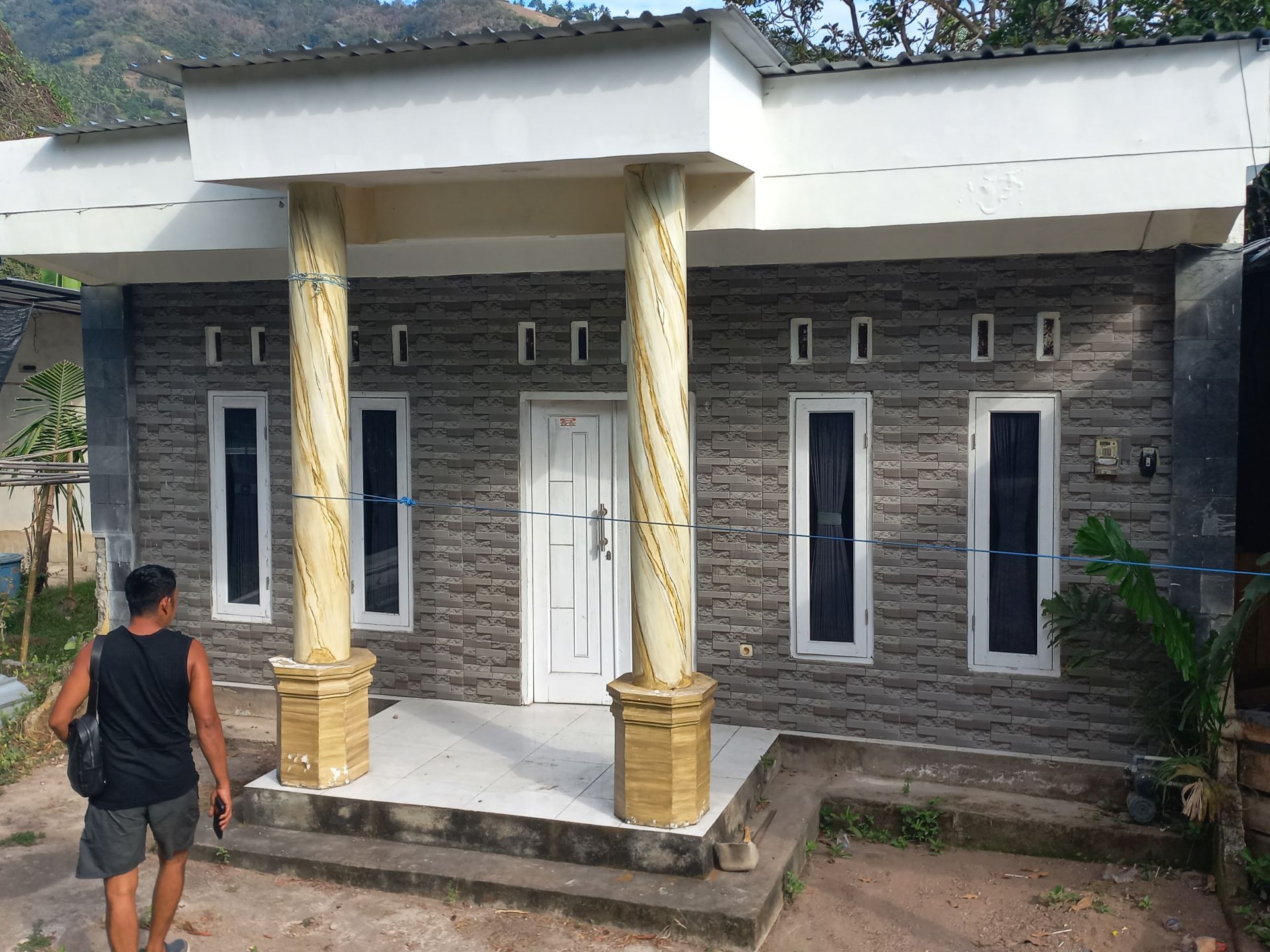 Rumah minimalis modern lokasi pemenang lombok utra